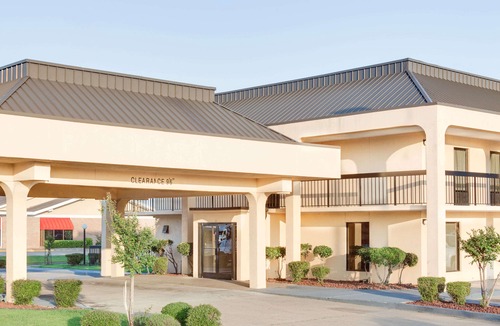 Greenville Hotel | Days Inn by Wyndham Greenville MS