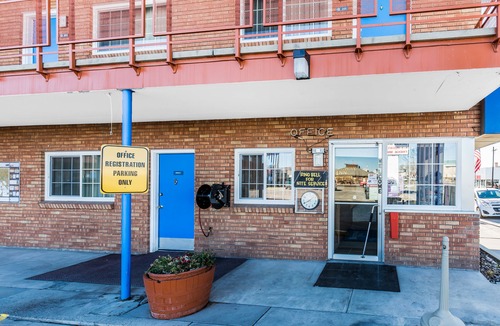 Elko Hotel | Rodeway Inn Elko Downtown Area