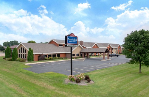 New London Hotel | AmericInn by Wyndham New London