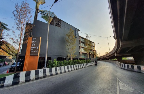 Ratchathewi Hotel | Hotel Ordinary Bangkok