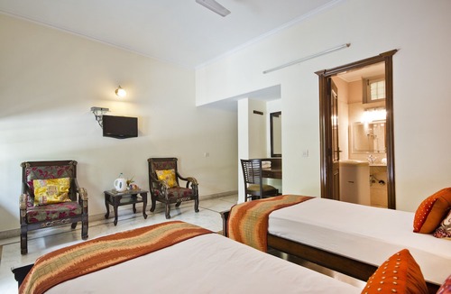 Hauz Khas Hotel | Prakash Kutir B&B