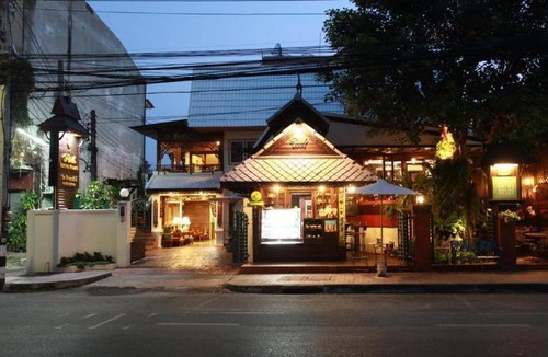 Old City Hotel | Rich Lanna House