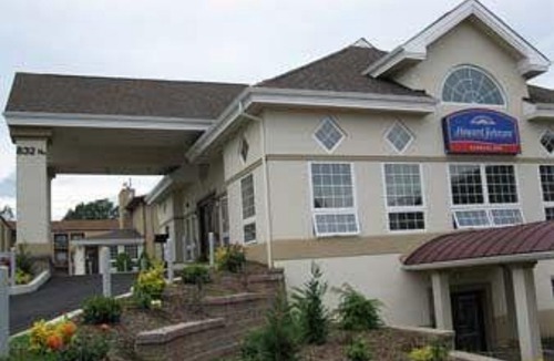 Grenloch Hotel | Howard Johnson by Wyndham Blackwood Near Philadelphia