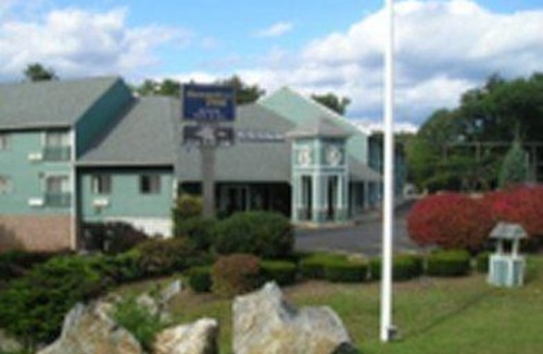 Seabrook Hotel | Best Western Hampshire Inn