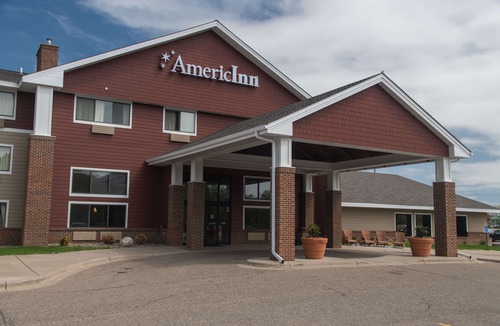 Mounds View Hotel | AmericInn by Wyndham Mounds View Minneapolis
