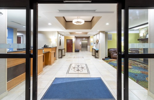 Kutzky Park Hotel | Holiday Inn Express & Suites Rochester – Mayo Clinic Area, an Ihg Hotel