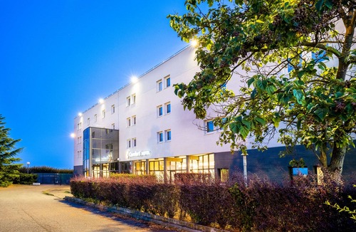 Colombier-Saugnieu Hotel | Comfort Hotel Aeroport Lyon St Exupery