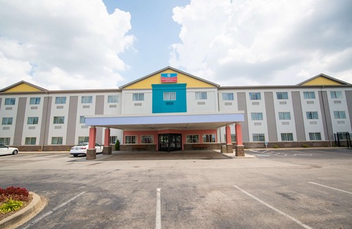 Prestonia Hotel | SureStay Plus by Best Western Louisville Airport Expo