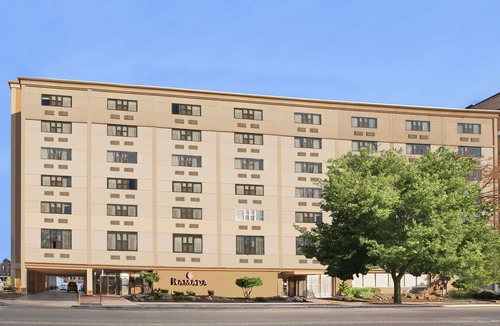 East Orange Hotel | Ramada by Wyndham East Orange