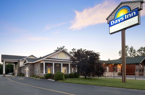 Grayling Hotel | Days Inn by Wyndham Grayling