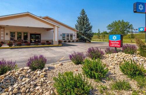Buffalo Hotel | SureStay Plus Hotel by Best Western Buffalo