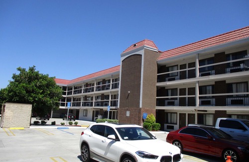 Buena Park Hotel | SureStay Hotel by Best Western Buena Park Anaheim