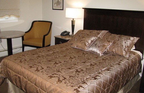 Quesnel Hotel | Billy Barker Casino Hotel