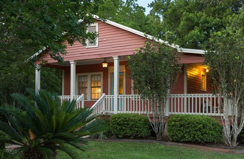 Rayne Hotel | Maison d'Memoire Bed & Breakfast Cottages