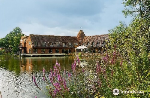 Frimley Green Hotel | Lakeside International Hotel
