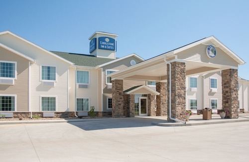Winterset Hotel | Cobblestone Inn & Suites - Winterset, IA