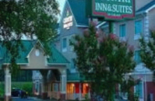 Albany Hotel | Country Inn & Suites by Radisson, Albany, GA