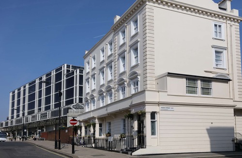 Warwick Hotel | Best Western Buckingham Palace Rd