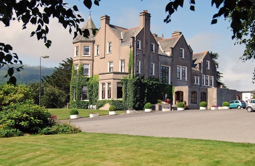 Newcastle Hotel | Enniskeen Country House Hotel