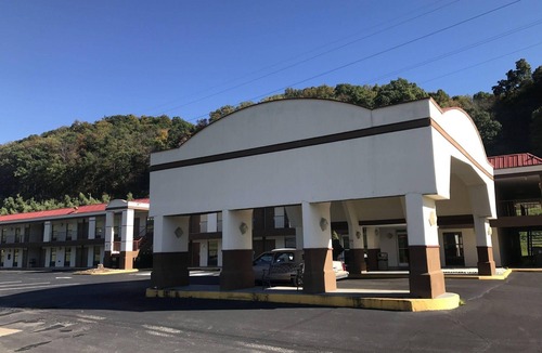 Bristol Hotel | Quality Inn