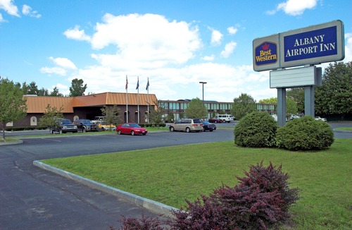 Newtonville Hotel | SureStay Plus Hotel by Best Western Albany Airport
