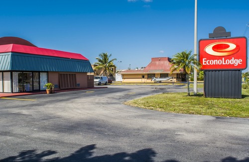 Fort Myers Hotel | Econo Lodge North