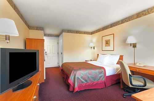 Tukwila Hotel | Ramada by Wyndham SeaTac Airport North