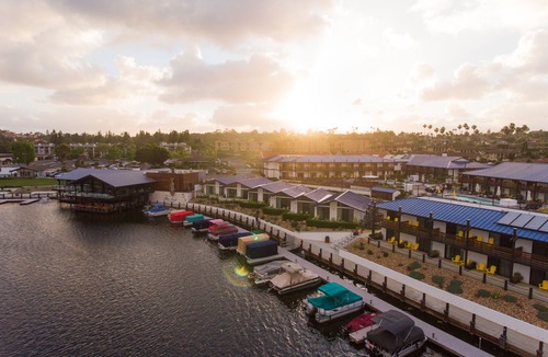 Lake San Marcos Hotel | Lakehouse Hotel and Resort