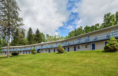Lee Hotel | Econo Lodge Lee - Great Barrington