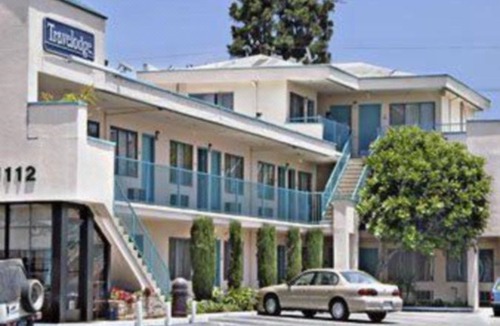 Magnolia Park Hotel | Travelodge by Wyndham Burbank-Glendale