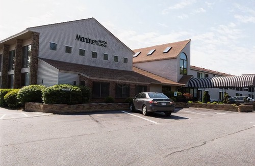 West Yarmouth Hotel | The Mariner Resort
