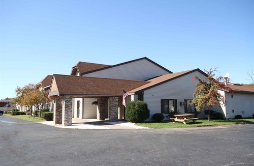 Ishpeming Hotel | Jasper Ridge Inn Ishpeming