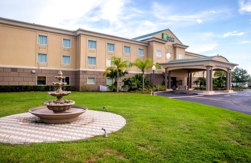 Cocoa Hotel | Holiday Inn Express Hotel & Suites Cocoa, an Ihg Hotel