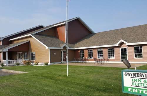 Paynesville Hotel | Paynesville Inn & Suites
