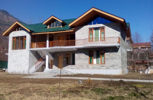 Mohal Hotel | Raison Meadows