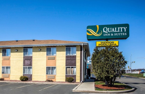 West Bend Hotel | Quality Inn & Suites West Bend