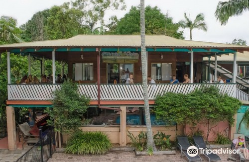 Byron Bay Hotel | Arts Factory Lodge