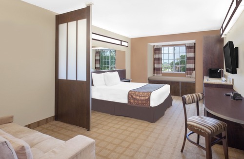 Manchester Hotel | Microtel Inn & Suites by Wyndham Manchester