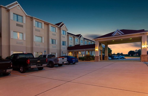 Lady Lake Hotel | Microtel Inn and Suites by Wyndham - Lady Lake/ the Villages