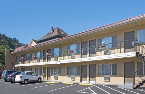 Corbett - Terwilliger - Lair Hill Hotel | SureStay Hotel by Best Western Portland City Center