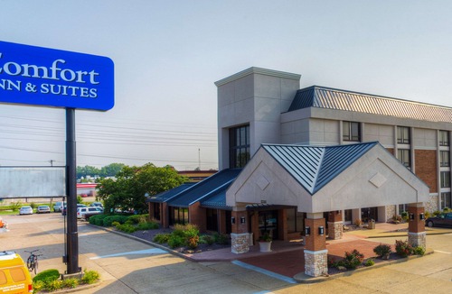 Evansville Hotel | Comfort Inn & Suites Evansville Airport