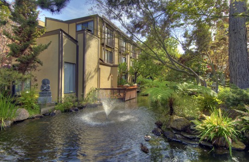 Palo Alto Hotel | Dinah's Garden Hotel