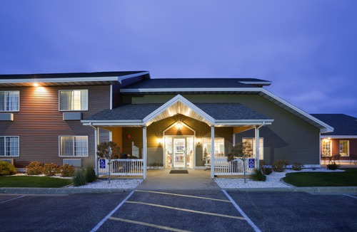 Paynesville Hotel | Paynesville Inn & Suites