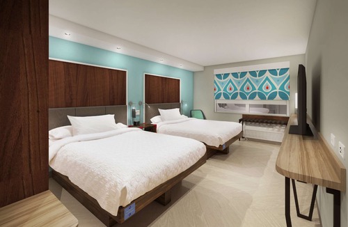 Jeffersontown Hotel | Tru by Hilton Louisville East