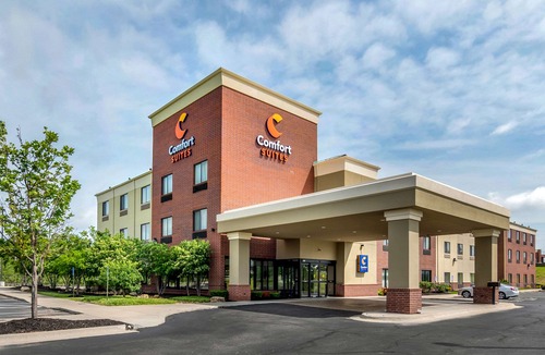 I-435 West KC-KS Hotel | Comfort Suites Speedway - Kansas City