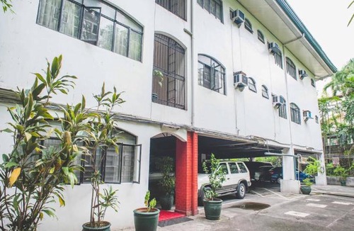 New Manila Hotel | Broadway Court Apartelle