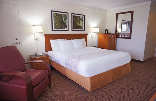Coral Springs Hotel | La Quinta by Wyndham Coral Springs University Dr