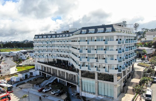 Da Lat Hotel | Golf Valley Hotel