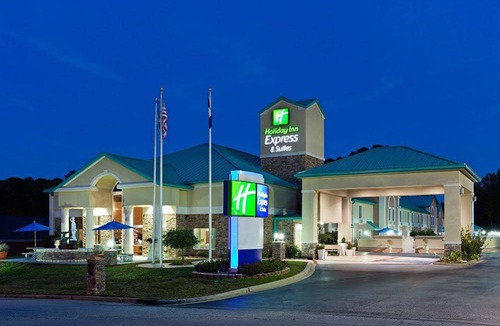 Greenwood Hotel | Comfort Inn & Suites Greenwood Near University