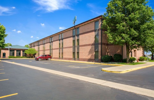 Sellersburg Hotel | Quality Inn & Suites-Sellersburg